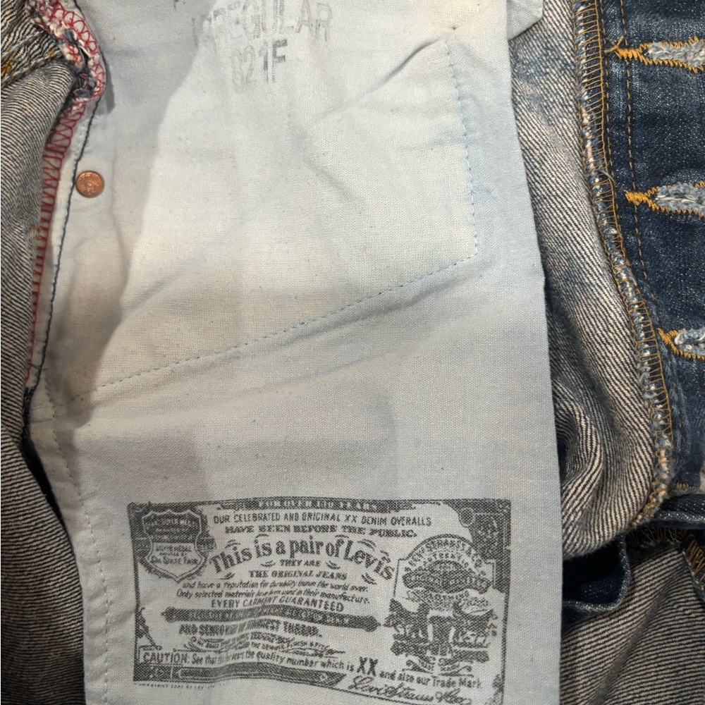 Levi's Men's Classic Indigo Straight Jeans - Picture 4 of 4